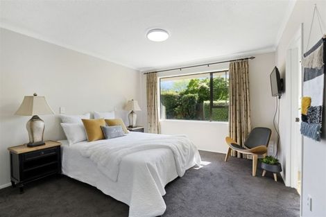 Photo of property in 274 Memorial Avenue, Burnside, Christchurch, 8053