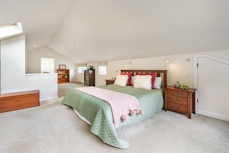 Photo of property in 88 Pinehaven Road, Pinehaven, Upper Hutt, 5019