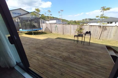 Photo of property in 14 Golden Morning Drive, Albany Heights, Auckland, 0632