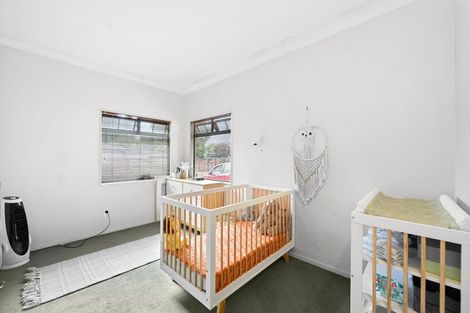 Photo of property in 35 Clarkin Road, Fairfield, Hamilton, 3214