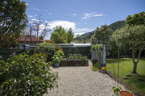 Photo of property in 57 Moana View Road, Waikawa, Picton, 7220