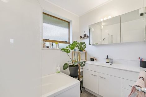 Photo of property in 16b Highfield Crescent, Brookfield, Tauranga, 3110