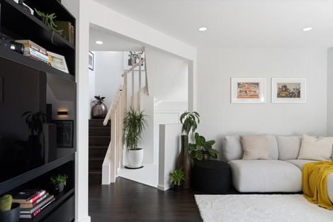 Photo of property in 107 Pacific View Drive, Whangamata, 3620