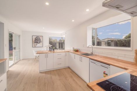 Photo of property in 2/97a Grimseys Road, Redwood, Christchurch, 8051