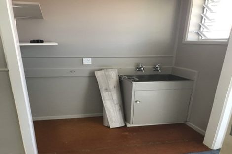 Photo of property in 2/4 Glasgow Street, St Andrews, Hamilton, 3200