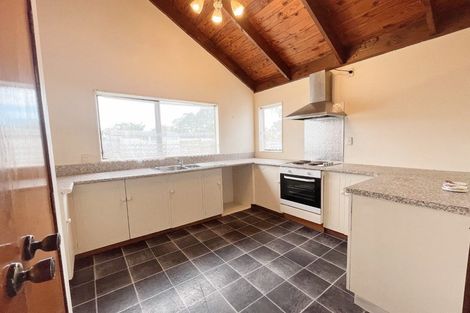 Photo of property in 51 Oreil Avenue, West Harbour, Auckland, 0618