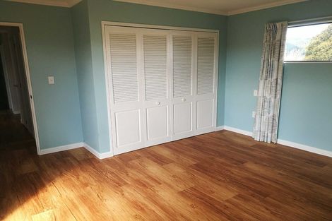 Photo of property in 38 Campbell Avenue, Paraparaumu, 5032