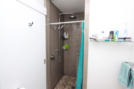 Photo of property in 25 Esther Place, Red Beach, 0932