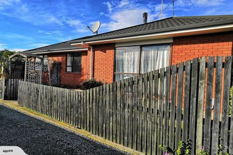 Photo of property in 2/42 Wilson Street, Islington, Christchurch, 8042