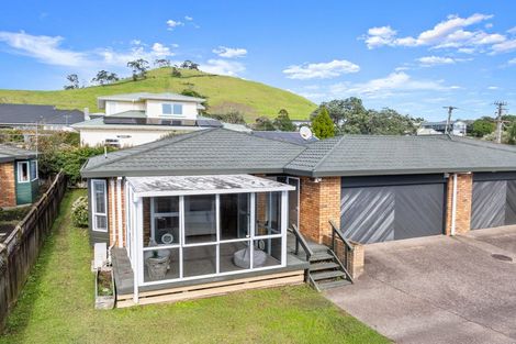 Photo of property in 2/25 Scott Avenue, Mangere Bridge, Auckland, 2022