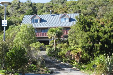 Photo of property in 30 Stanton Crescent, Karoro, Greymouth, 7805