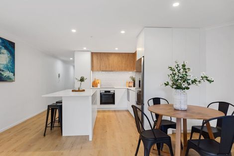 Photo of property in Paramount Apartments, 8/281 Maunganui Road, Mount Maunganui, 3116