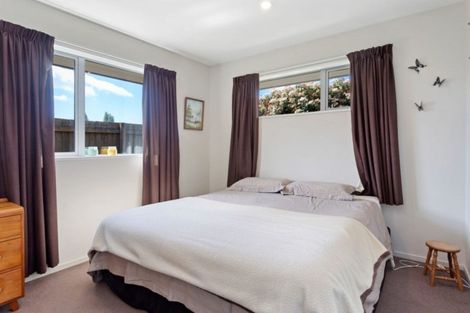 Photo of property in 43 Shortland Street, Wainoni, Christchurch, 8061