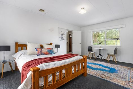 Photo of property in 1/21 Woodcote Drive, Glenfield, Auckland, 0629