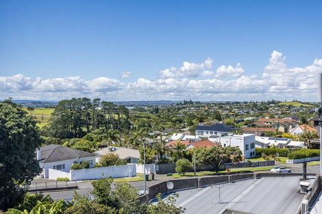 Photo of property in 8/805 Riddell Road, Saint Heliers, Auckland, 1071