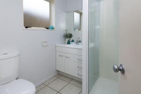 Photo of property in 3 Millisle Place, East Tamaki Heights, Auckland, 2016