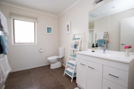 Photo of property in 21 Benner Drive, Ngatea, 3503