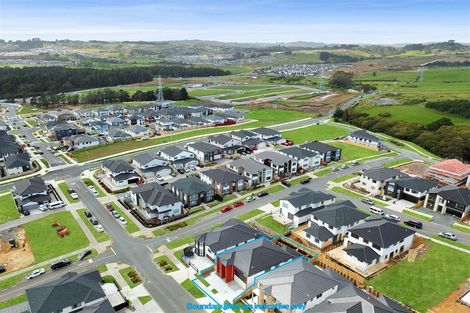 Photo of property in 4 Aklander Rise, Flat Bush, Auckland, 2019