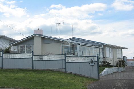 Photo of property in 39 Kowhai Street, Castlecliff, Whanganui, 4501