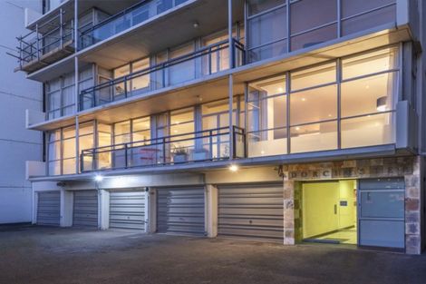 Photo of property in Dorchester Apartments, 144 Oriental Parade, Oriental Bay, Wellington, 6011