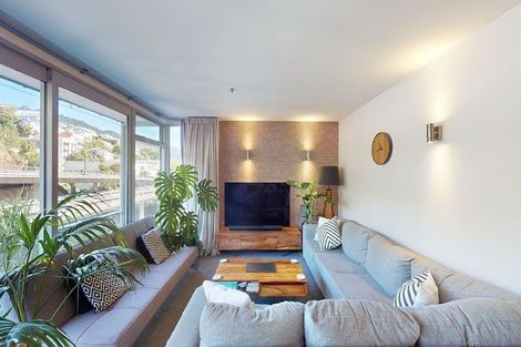 Photo of property in Montreaux Apartments, 1b/164 The Terrace, Wellington Central, Wellington, 6011