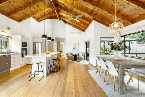 Photo of property in 24a Seaview Avenue, Northcote, Auckland, 0627