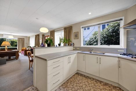 Photo of property in 44 Fulford Street, New Plymouth, 4310