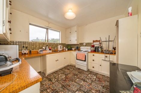 Photo of property in 2/27 Gemstone Drive, Birchville, Upper Hutt, 5018