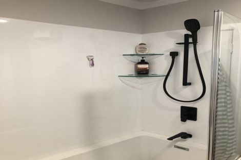 Photo of property in 58 Saffron Street, Birkdale, Auckland, 0626