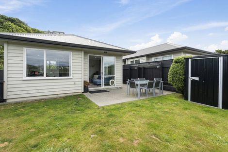Photo of property in 15 Monowai Road, Johnsonville, Wellington, 6037