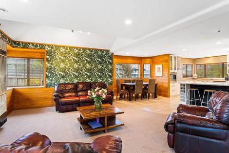 Photo of property in 16 Kingfisher Close, Brown Owl, Upper Hutt, 5018