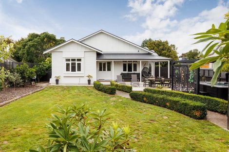 Photo of property in 32 Manson Street, Terrace End, Palmerston North, 4410