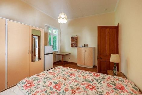 Photo of property in 151 Glenmore Street, Kelburn, Wellington, 6012