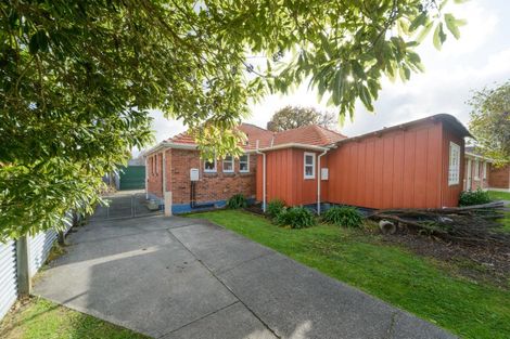 Photo of property in 33 Andrew Avenue, Roslyn, Palmerston North, 4414