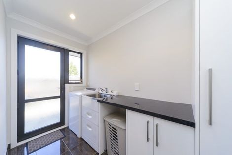 Photo of property in 25 Trump Place, Kelvin Grove, Palmerston North, 4414