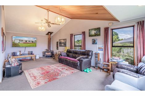 Photo of property in 70 Hunter Street, Edendale, 9825