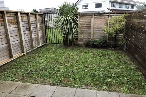 Photo of property in 15/2 Stone Street, Miramar, Wellington, 6022