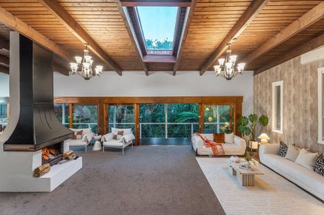 Photo of property in 72 Cliff Road, Torbay, Auckland, 0630