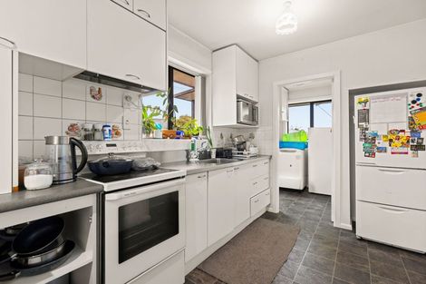 Photo of property in 9 Hannah Place, Redwood, Christchurch, 8051