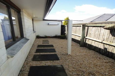 Photo of property in 2/56 Devon Street, Sydenham, Christchurch, 8023