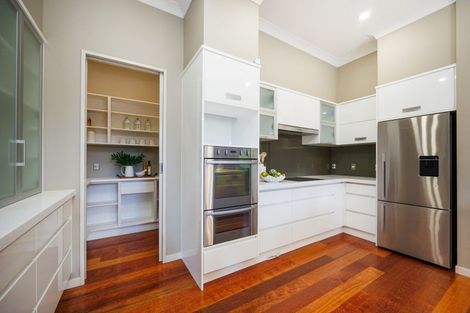 Photo of property in 7 Titirangi Drive, Fitzherbert, Palmerston North, 4471