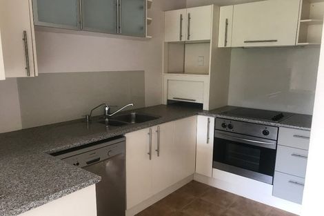 Photo of property in 8/61a Birkdale Road, Birkdale, Auckland, 0626