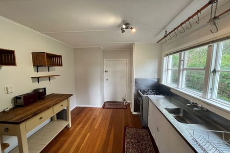 Photo of property in 6 Bowes Crescent, Strathmore Park, Wellington, 6022