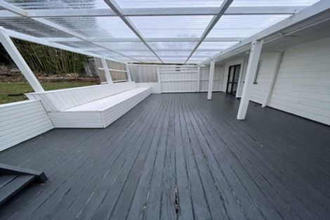 Photo of property in 17 Theban Place, Totara Vale, Auckland, 0629