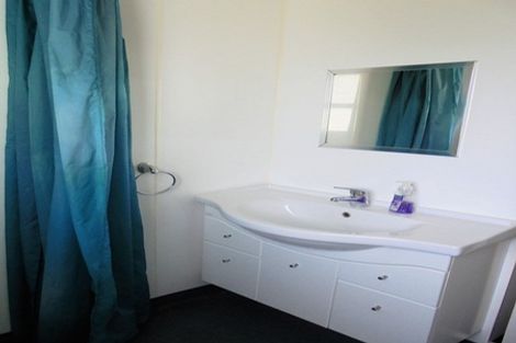 Photo of property in 18 Karaka Crescent, Levin, 5510