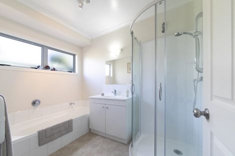 Photo of property in 87c Triangle Road, Massey, Auckland, 0614