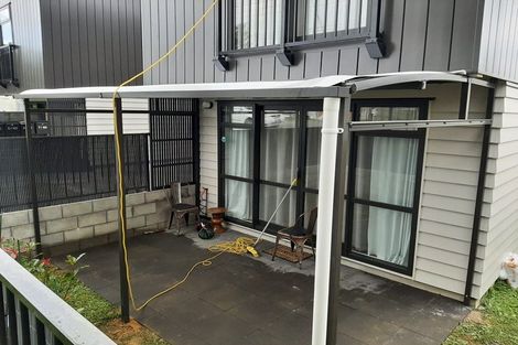 Photo of property in 1/60 Hepburn Road, Glendene, Auckland, 0602