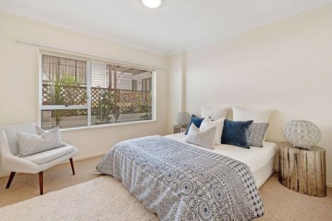 Photo of property in 1/140 Churchill Road, Rothesay Bay, Auckland, 0630