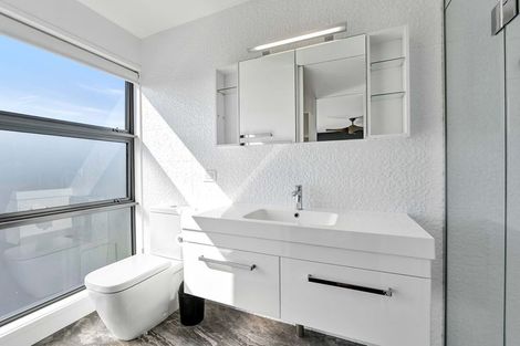 Photo of property in 244 Devon Street West, New Plymouth, 4310