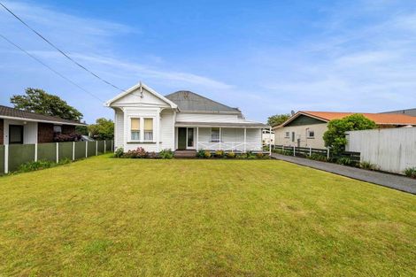 Photo of property in 10 Norman Street, Lower Vogeltown, New Plymouth, 4310